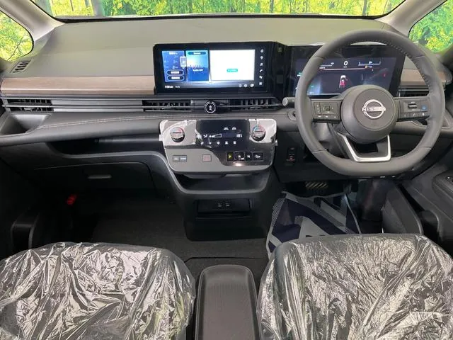 Nissan Serenade 2026 photo 2