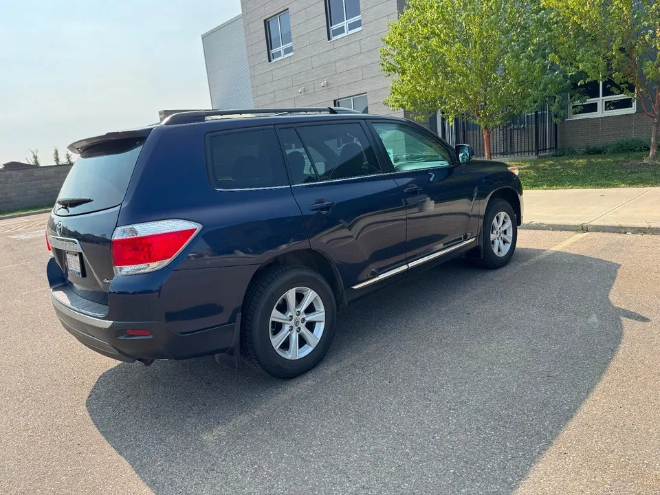 Toyota Highlander 2012 photo 4