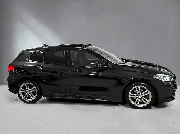 BMW 118D 2021 photo 2
