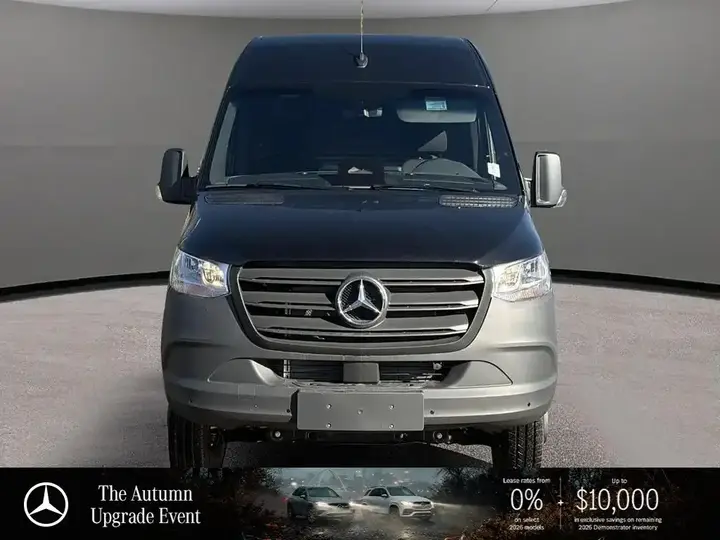 Mercedes-Benz Sprinter 2026 photo 3