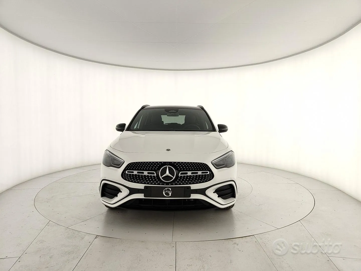 Mercedes-Benz Gla photo 2