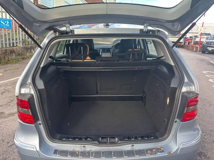 Mercedes-Benz B-Class 2009 photo 5