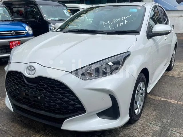 Toyota Yaris 2024 photo 2