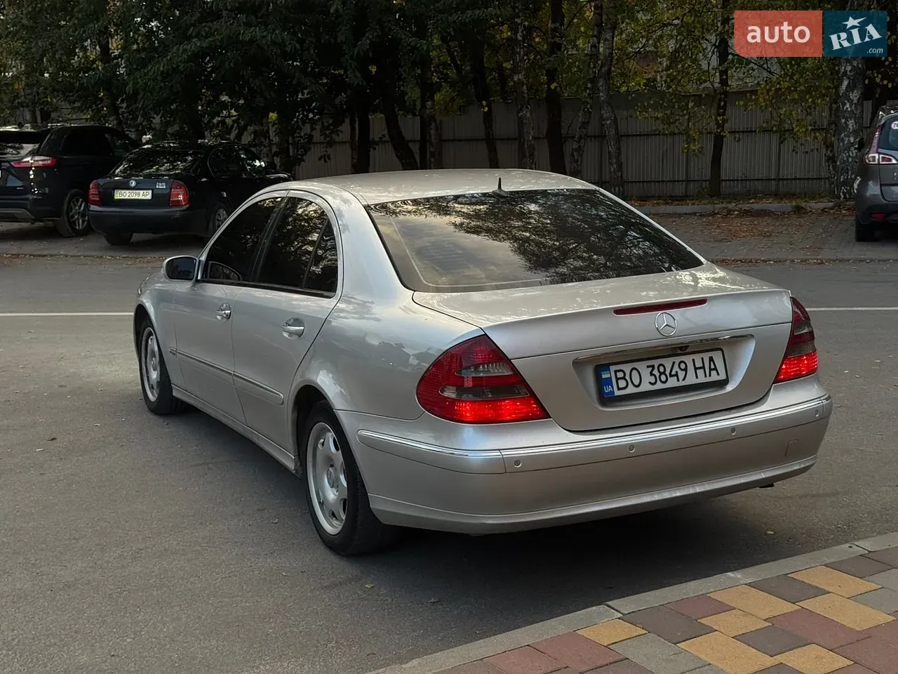 Mercedes-Benz E-Class 2005 photo 4