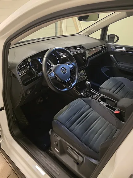 Volkswagen Touran 2021 photo 4