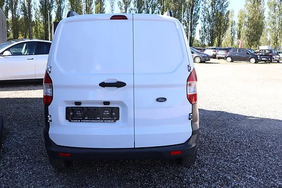 Ford Transit Courier 2020 photo 3