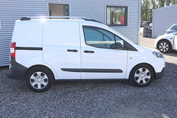 Ford Transit Courier 2020 photo 5