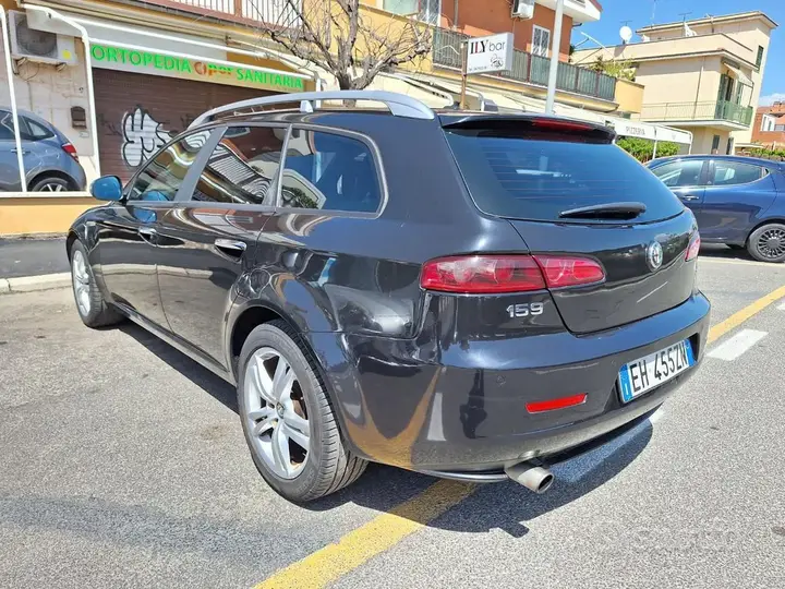 Alfa Romeo 159 2011 photo 5