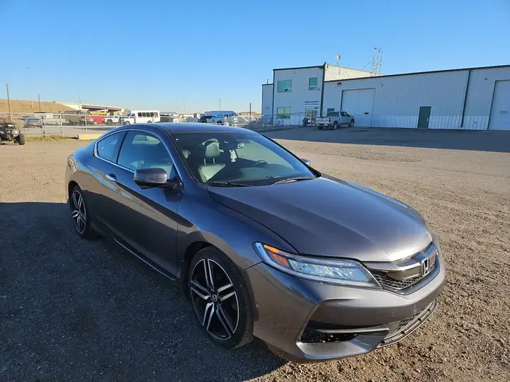 Honda Accord 2017 photo 2
