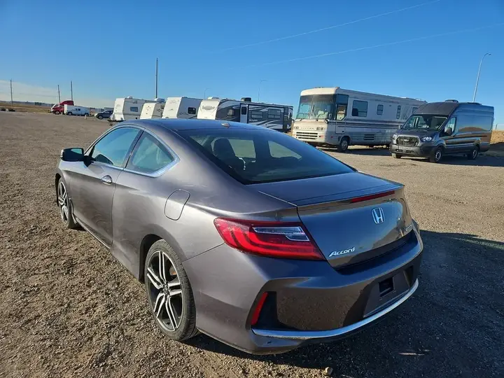 Honda Accord 2017 photo 3