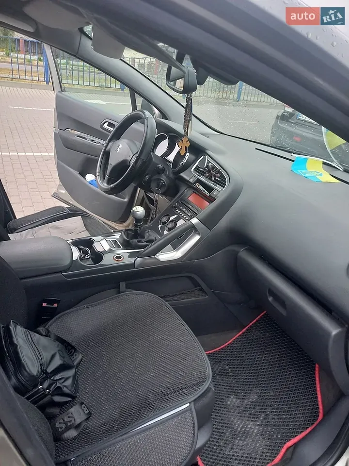 Peugeot 3008 2009 photo 4