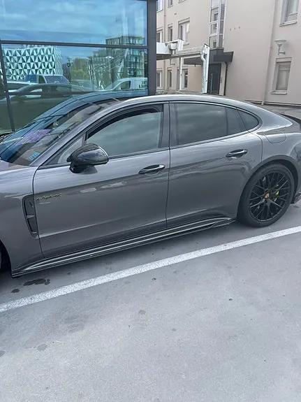 Porsche Panamera Turbo S 2018 photo 3