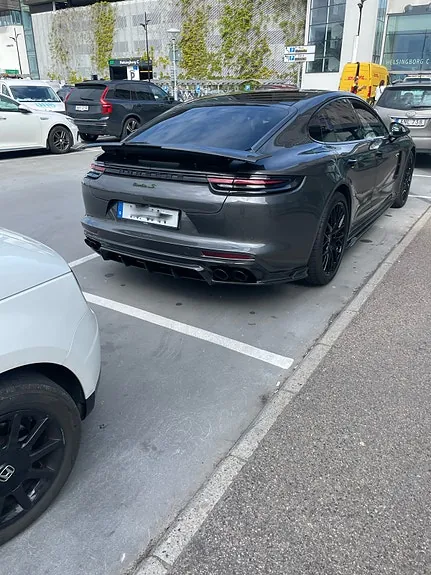 Porsche Panamera Turbo S 2018 photo 4