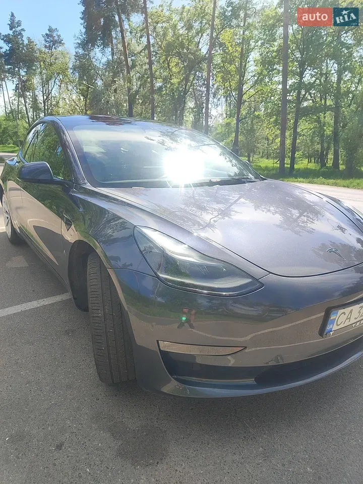 Tesla Model 3 2022 photo 2