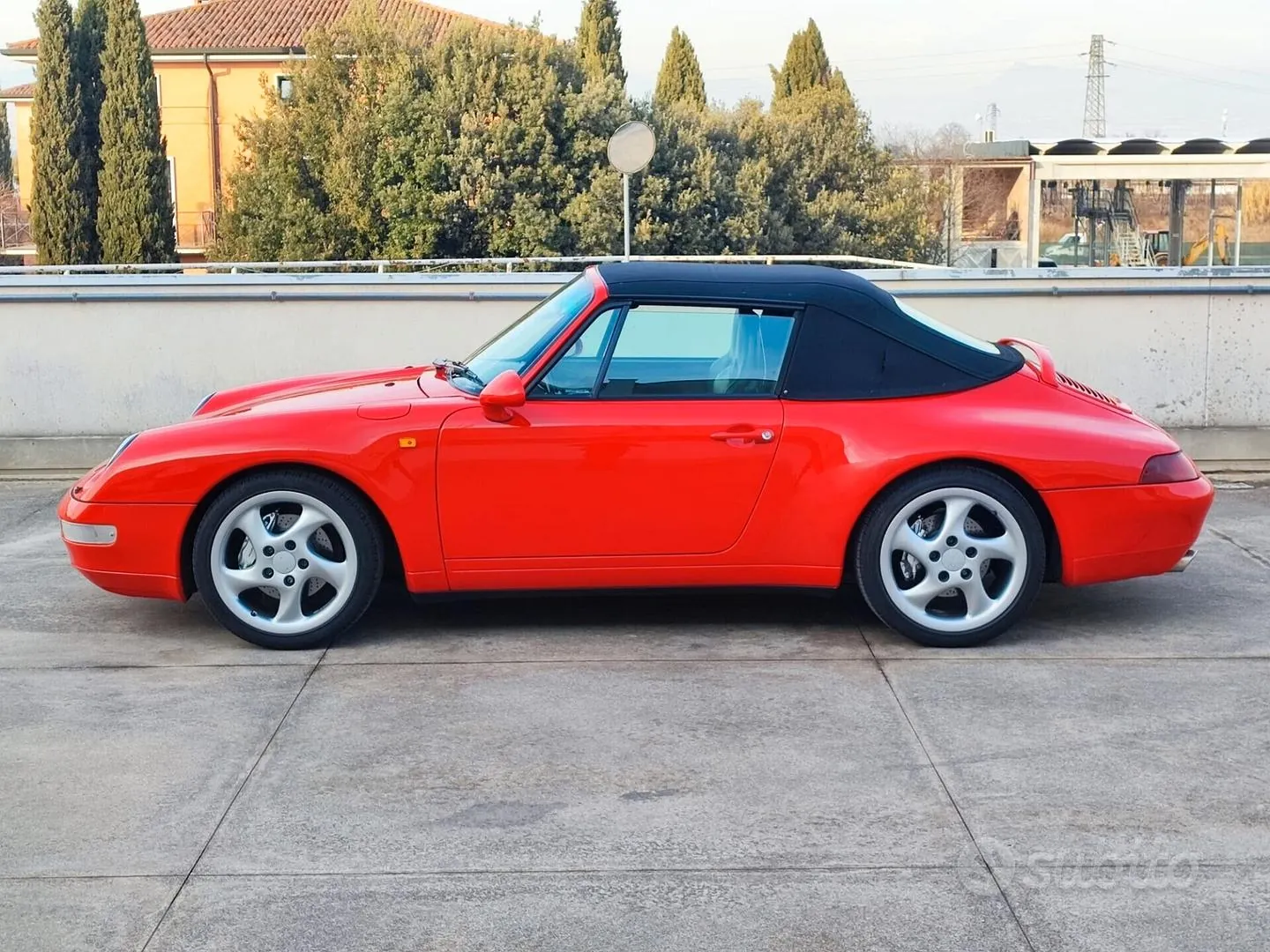 Porsche 911 Carrera 4 Cabriolet Varioram 1995 photo 3