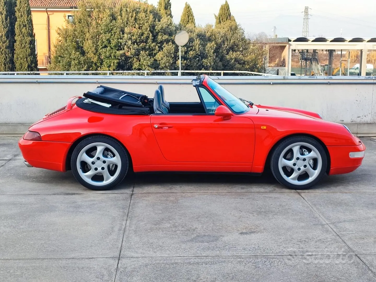 Porsche 911 Carrera 4 Cabriolet Varioram 1995 photo 5