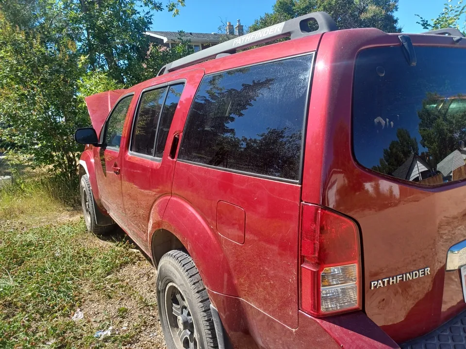 Nissan Pathfinder 2006 photo 2