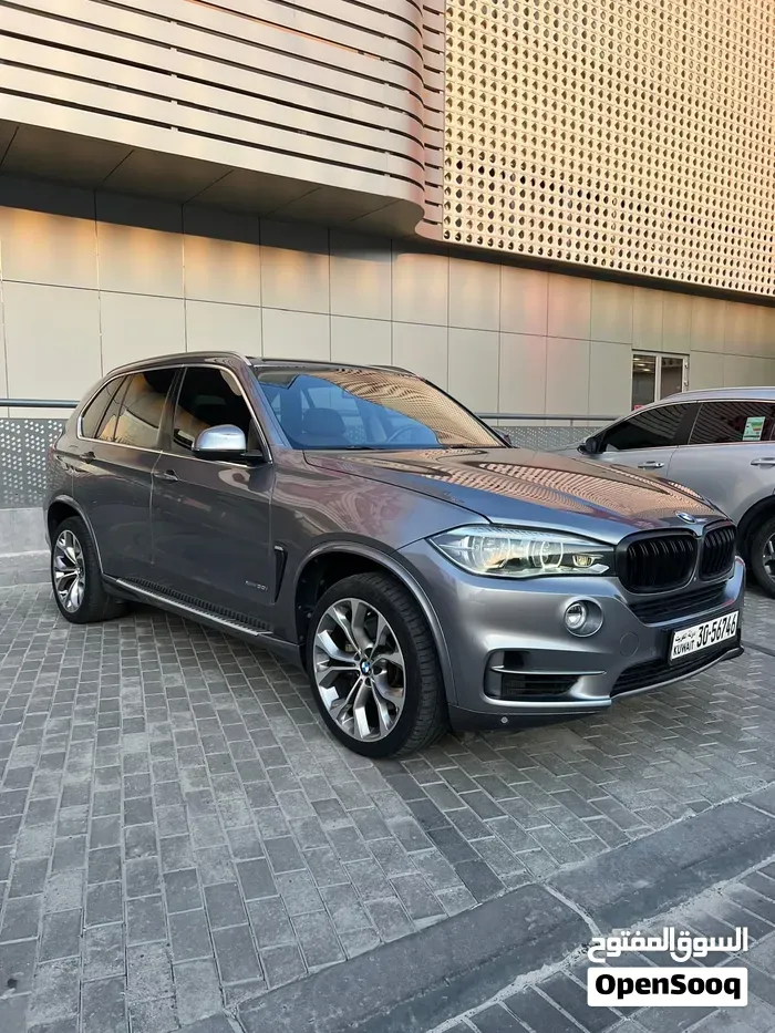 BMW X5 M50I