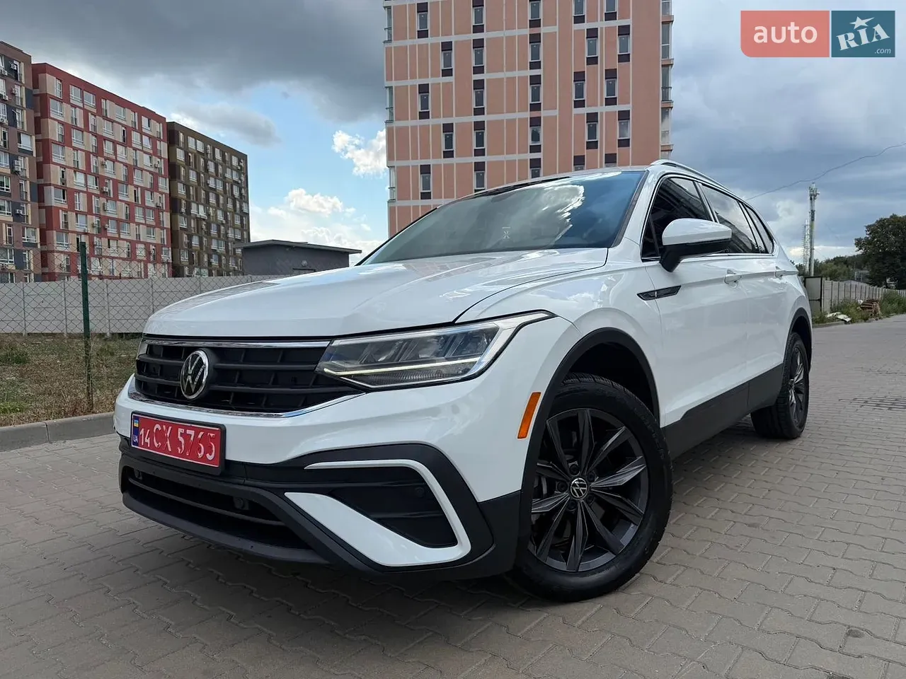 Volkswagen Tiguan 2022 photo 2