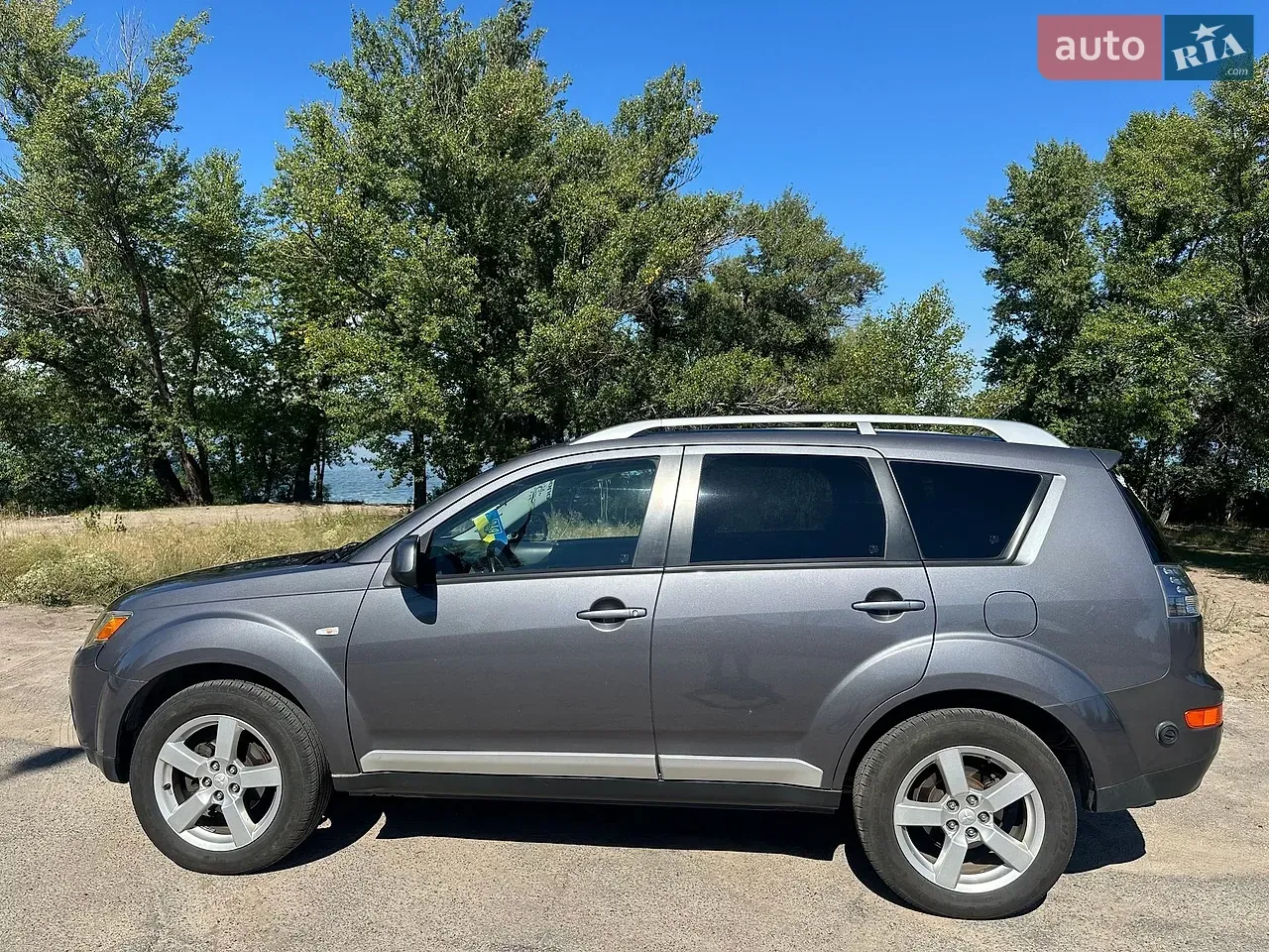 Mitsubishi Outlander 2008 photo 2