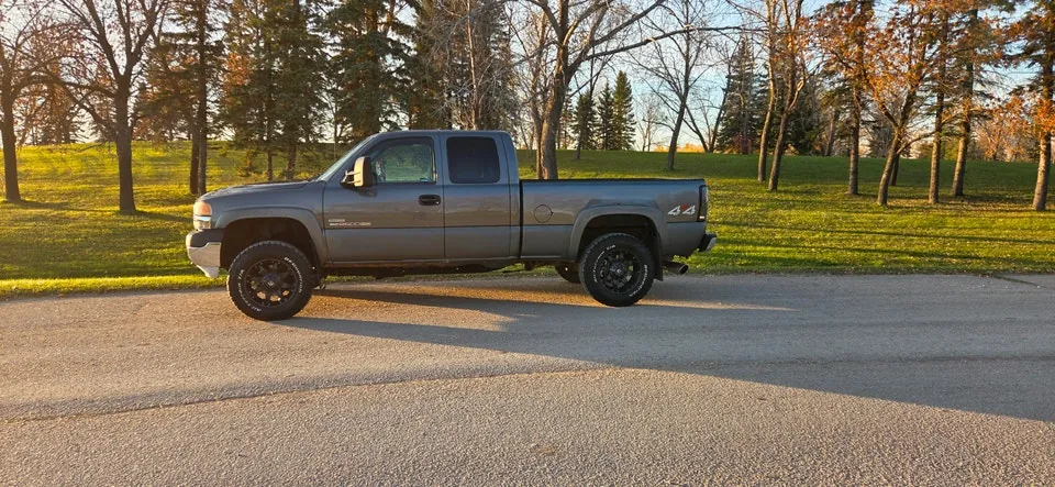 GMC Sierra 2500Hd 2002 photo 2