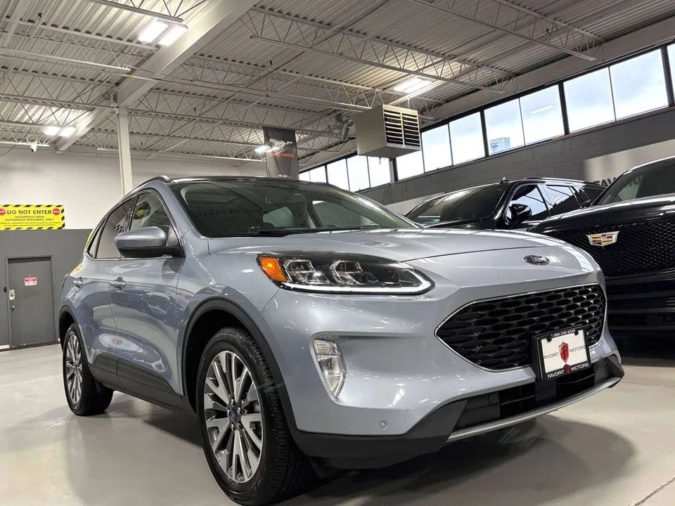 Ford Escape 2022 photo 2