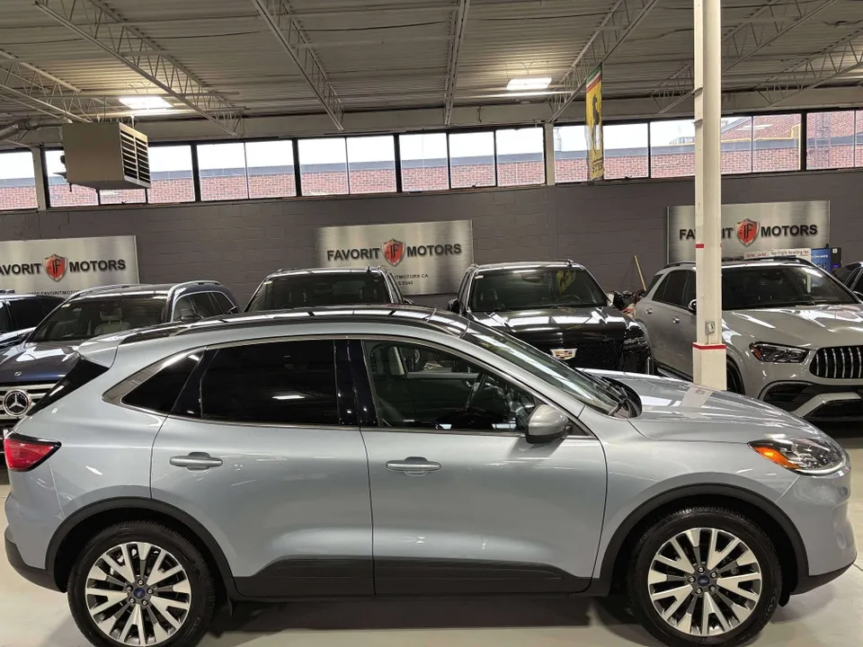 Ford Escape 2022 photo 3