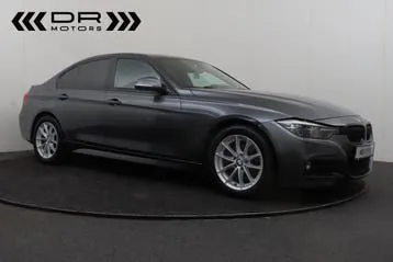 BMW Série 3 2013 photo 2