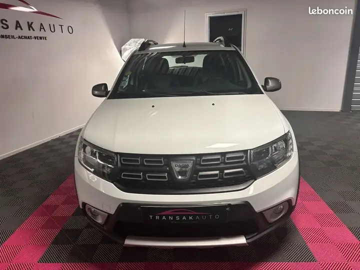 Dacia Sandero 2018 photo 2
