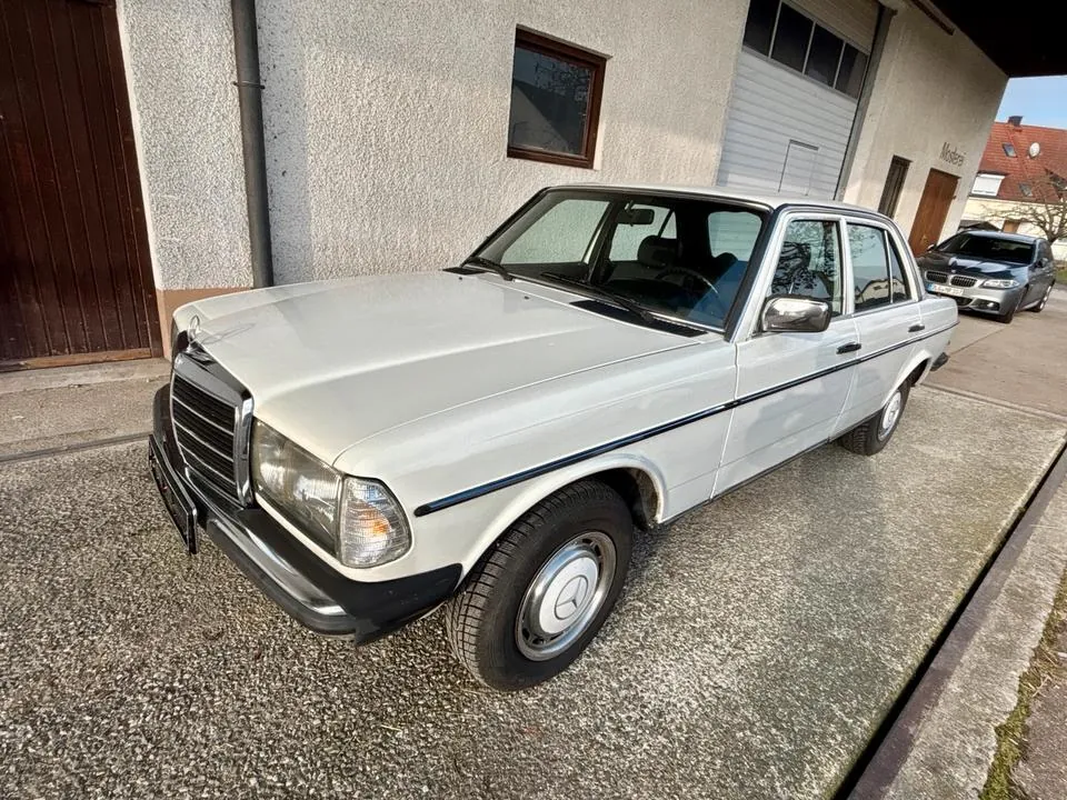 Mercedes-Benz W123