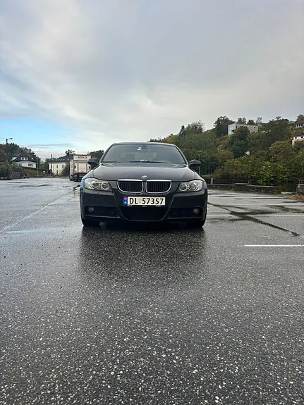 BMW 318I 2007 photo 2
