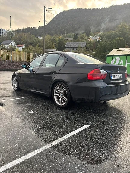 BMW 318I 2007 photo 4
