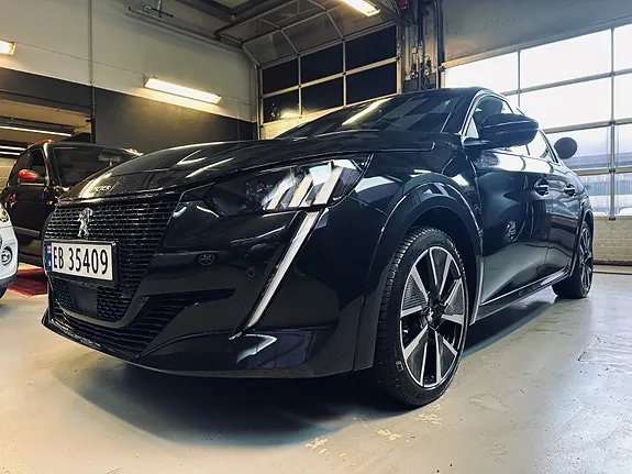 Peugeot 208 2020 photo 2