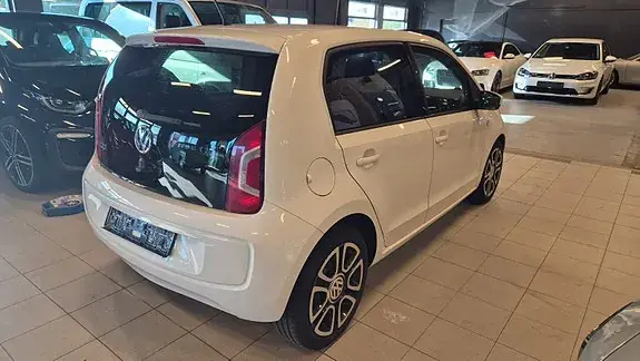 Volkswagen Up 2014 photo 5