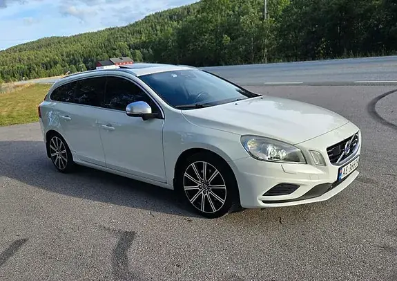 Volvo V60 2013 photo 4