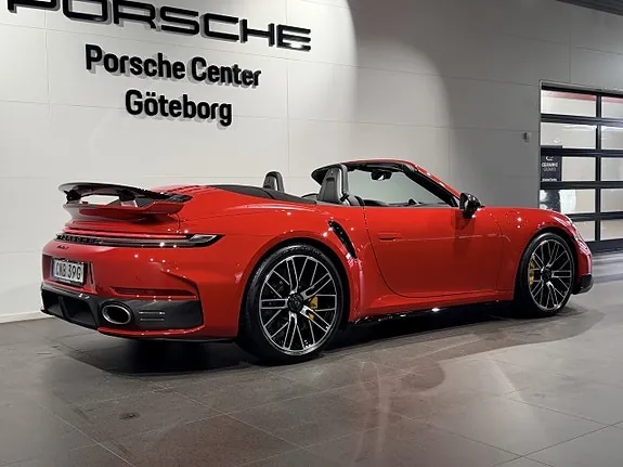 Porsche 911 Turbo S 2026 photo 4
