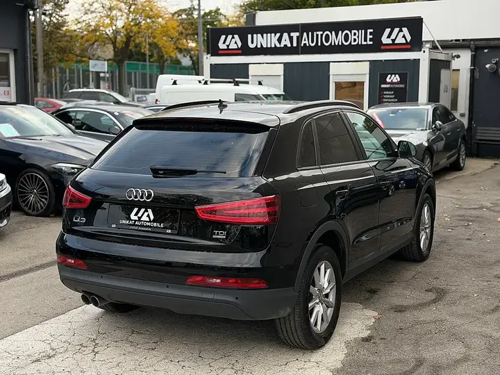 Audi Q3 2012 photo 3