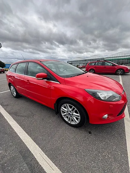 Ford Focus 2014 photo 2