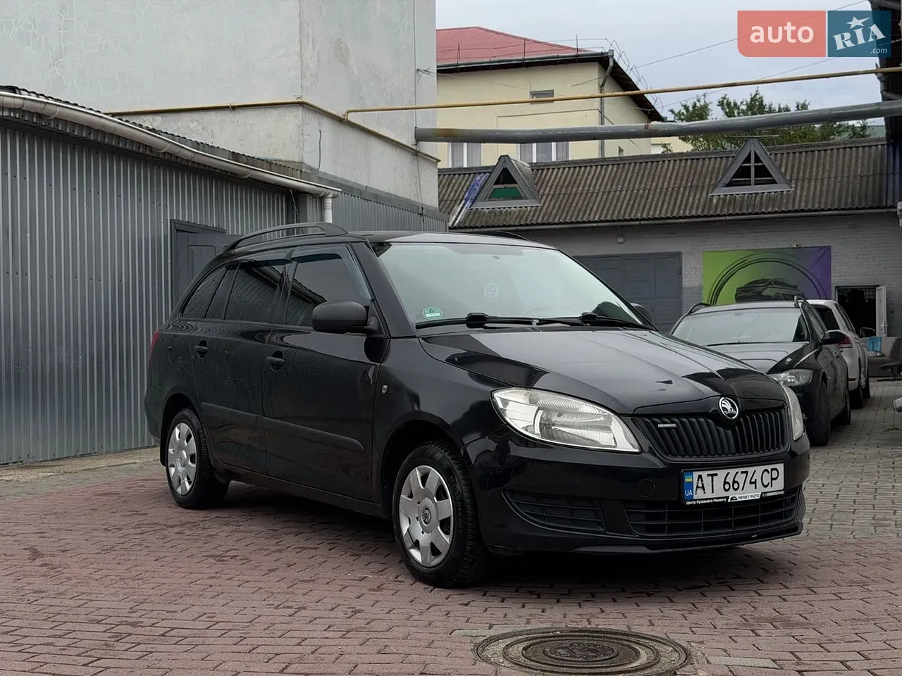 Skoda Fabia 2011 photo 5