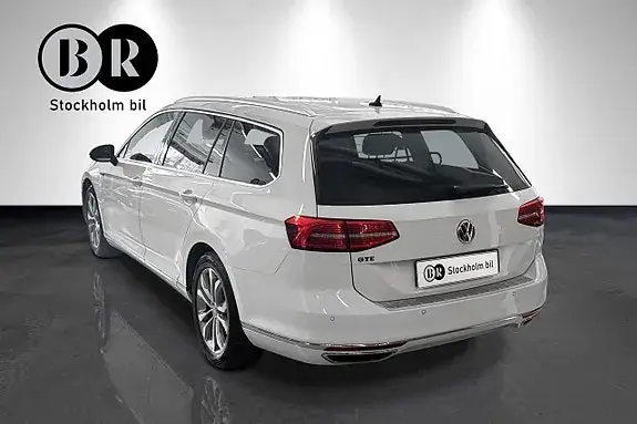 Volkswagen Passat 2017 photo 2