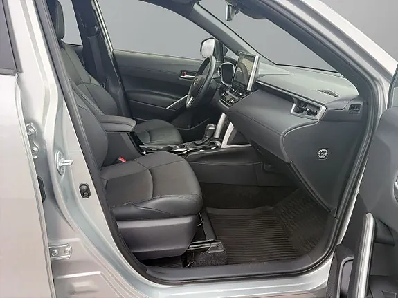 Toyota Corolla Cross 2023 photo 2