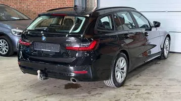 BMW 320 2022 photo 2