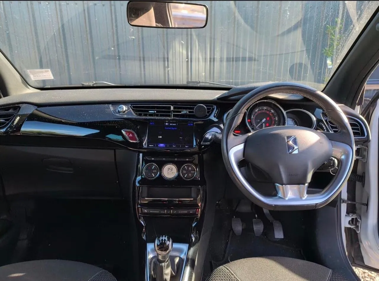 DS Automobiles Ds 3 2017 photo 3