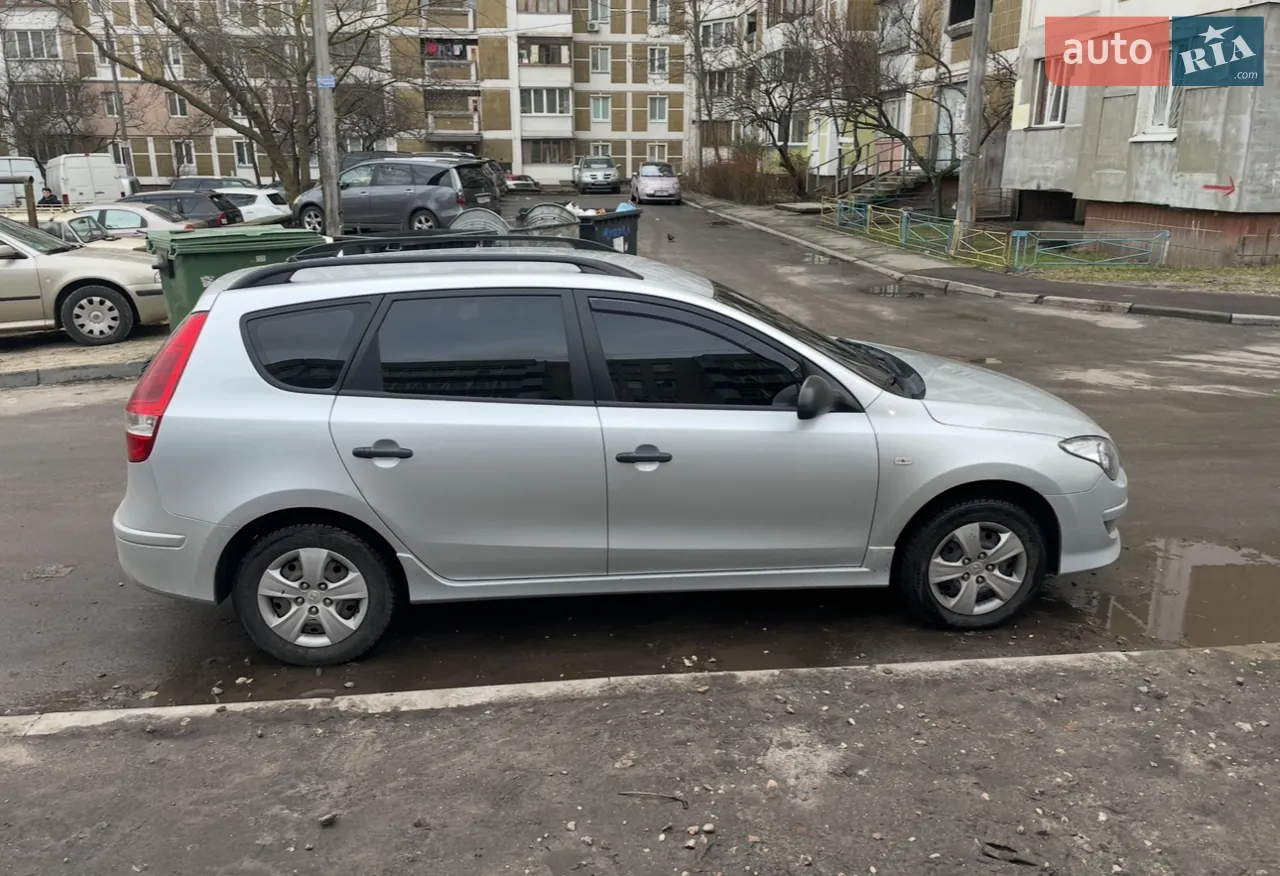 Hyundai I30 2010 photo 3