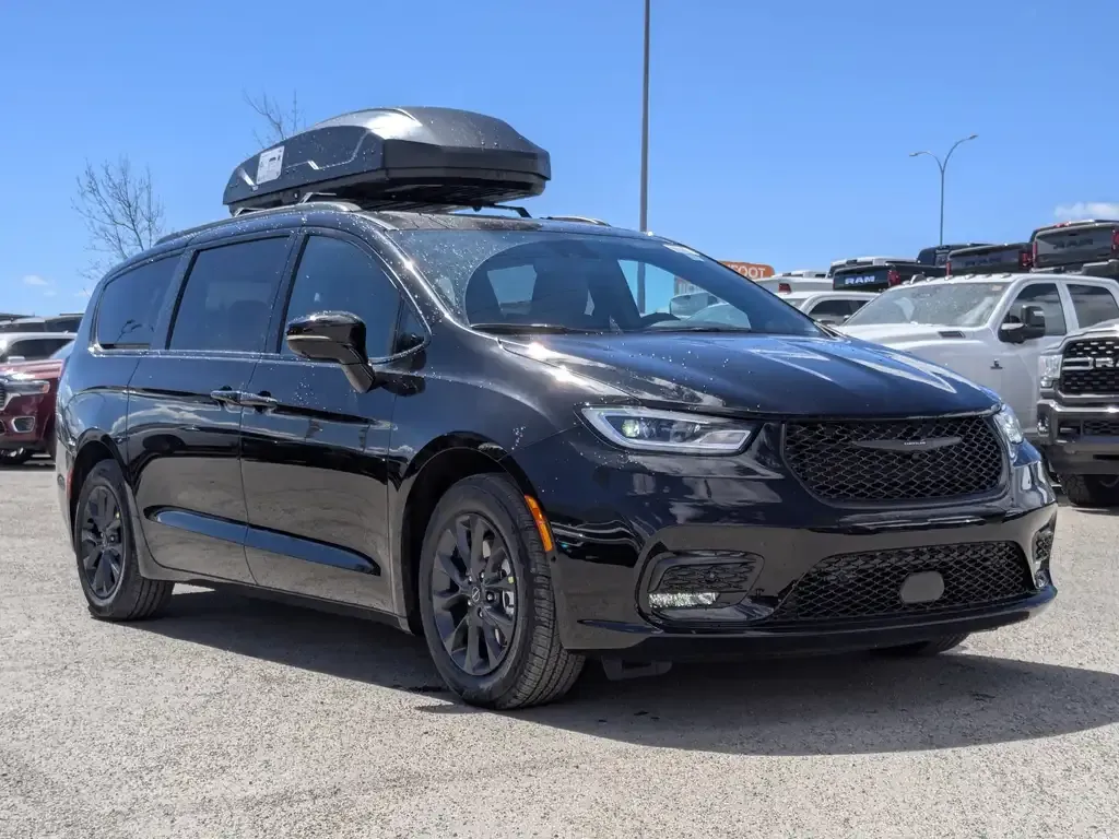 Chrysler Pacifica 2026 photo 2