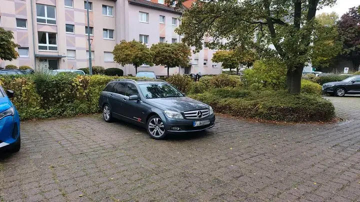Mercedes-Benz C220