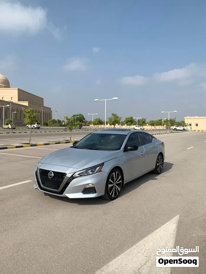 Nissan Altima 2020 photo 2