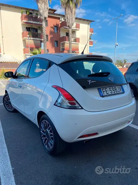 Lancia Ypsilon 2016 photo 3