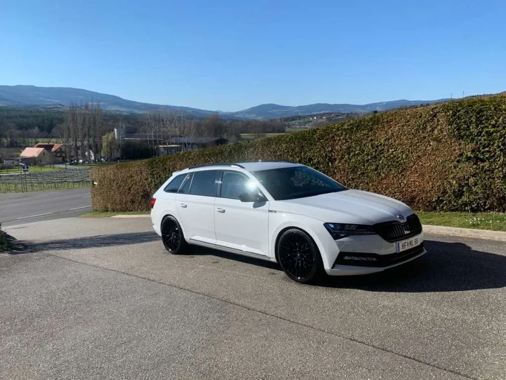 Skoda Superb 2021 photo 2
