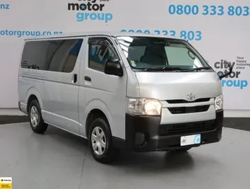 Toyota Hiace 2022 photo 2